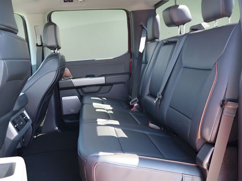 New 2026 Ford F250 Lariat w/ Black Appearance Package AWD/4WD image 23