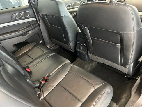 Used 2016 Ford Explorer XLT w/ Equipment Group 202A image 34