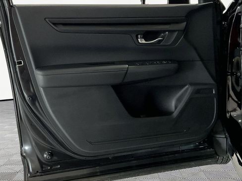 Used 2025 Honda CR-V LX image 20