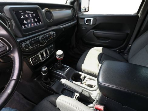 Used 2022 Jeep Wrangler Sport AWD/4WD image 21
