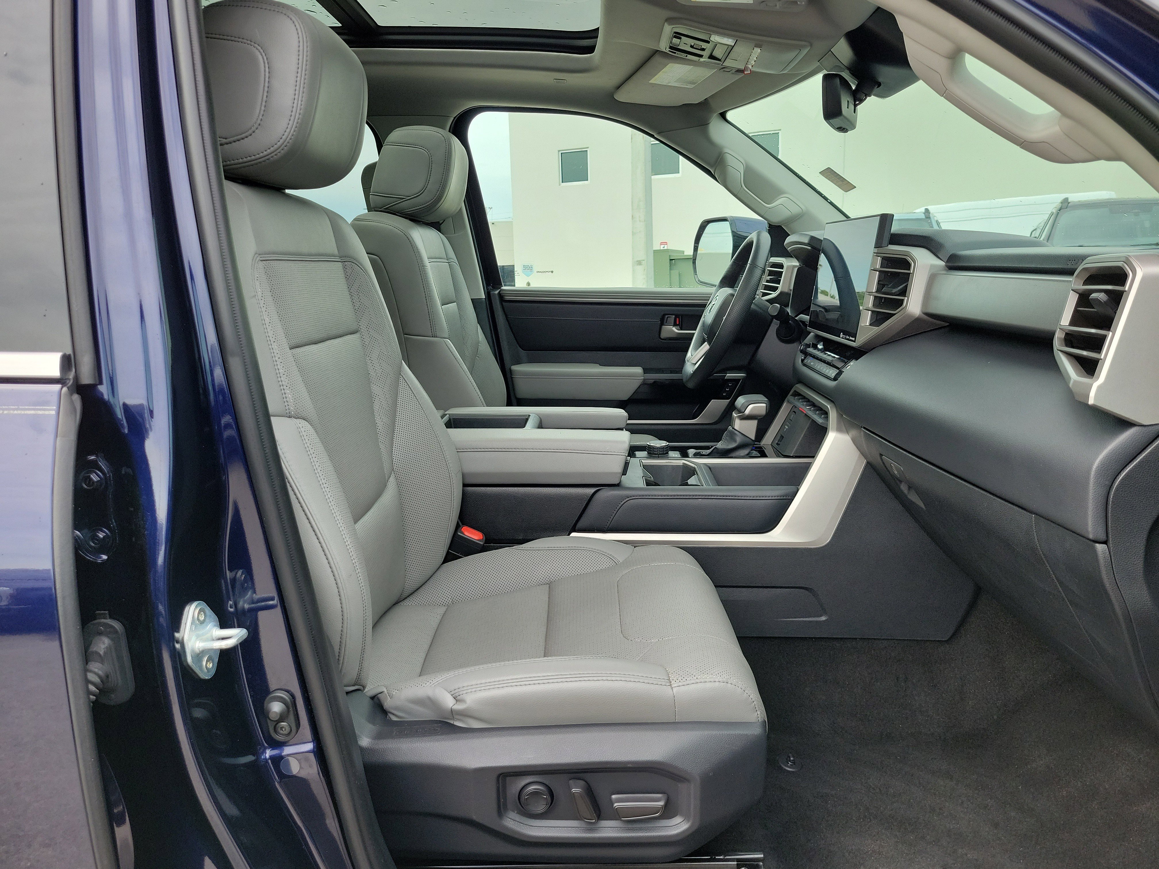 Used 2023 Toyota Tundra Limited w/ Power Package RWD image 14