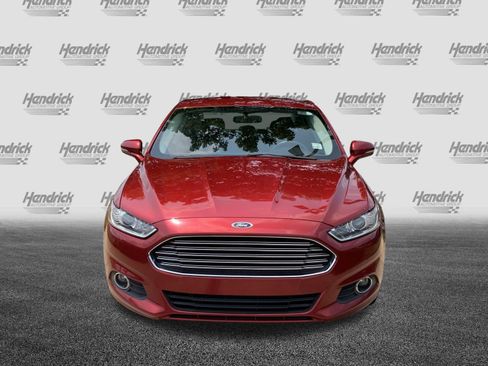 Used 2016 Ford Fusion SE FWD image 3