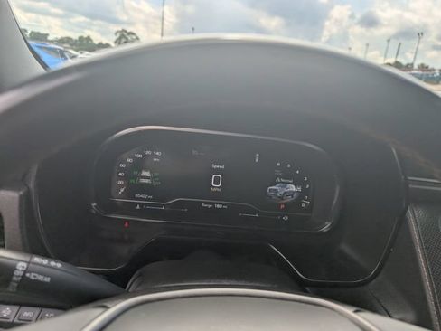 Used 2024 GMC Yukon AT4 w/ Technology Package AWD/4WD image 24
