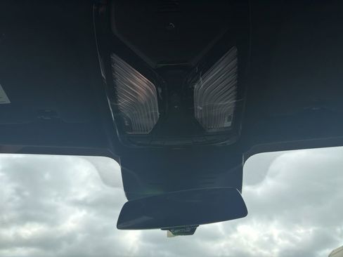 Used 2024 BMW X7 M60i w/ Executive Package image 21