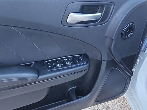 Used 2023 Dodge Charger SXT w/ Blacktop Package image 11