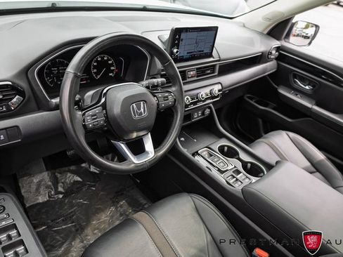 Used 2025 Honda Pilot Touring image 19