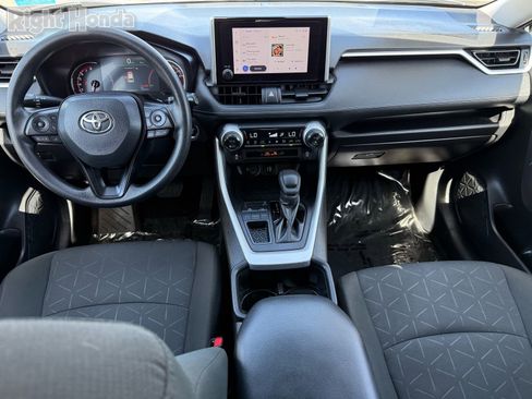 Used 2024 Toyota RAV4 XLE FWD image 28