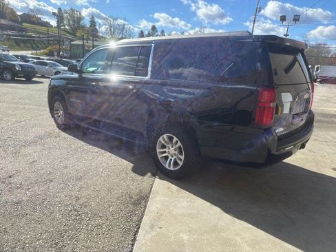 Used 2018 Chevrolet Suburban LS image 5