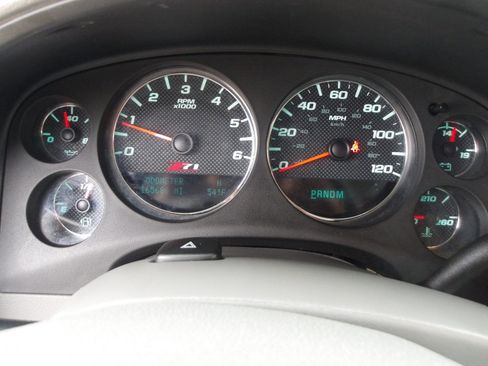 Used 2013 Chevrolet Avalanche LT w/ Suspension Package, Off-Road image 20