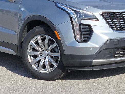 Used 2023 Cadillac XT4 Premium Luxury image 3