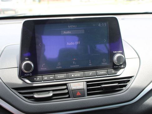 Used 2019 Nissan Altima 2.5 S FWD image 14
