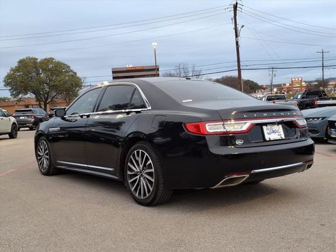 Used 2017 Lincoln Continental Select image 11