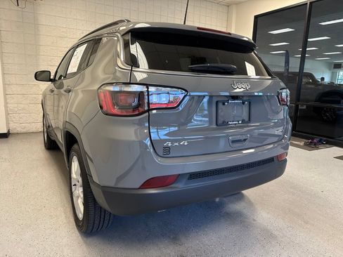 Used 2023 Jeep Compass Latitude AWD/4WD image 17