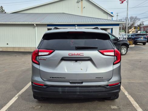 Used 2023 GMC Terrain SLT w/ Elevation Edition image 6