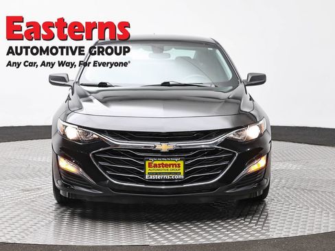 Used 2020 Chevrolet Malibu LS FWD image 2