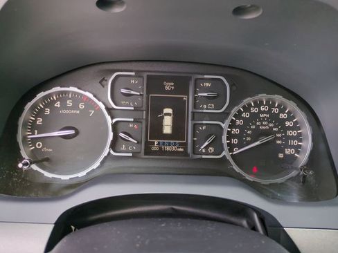 Used 2021 Toyota Tundra SR5 w/ SR5 Upgrade Package AWD/4WD image 12