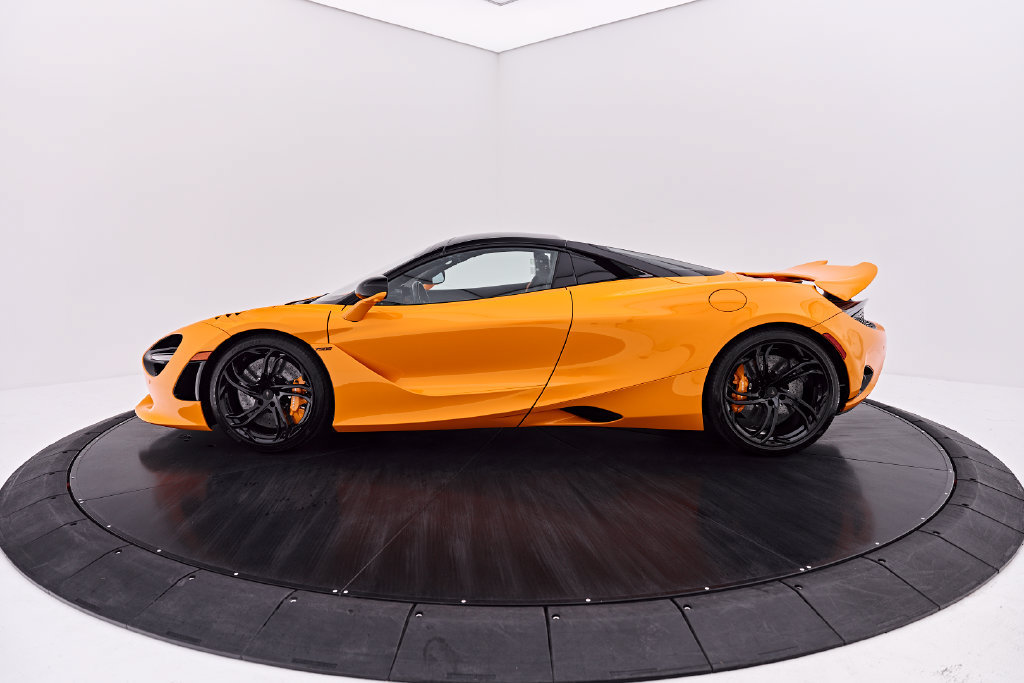 Used 2025 McLaren 750S Spider RWD image 15