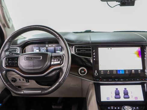 Used 2022 Jeep Grand Wagoneer Series II w/ Convenience Group III image 18