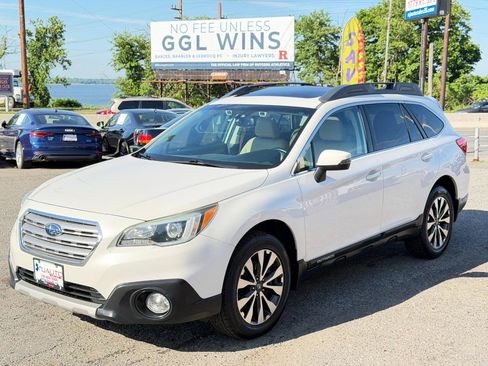 Used 2016 Subaru Outback 3.6R Limited AWD/4WD image 8