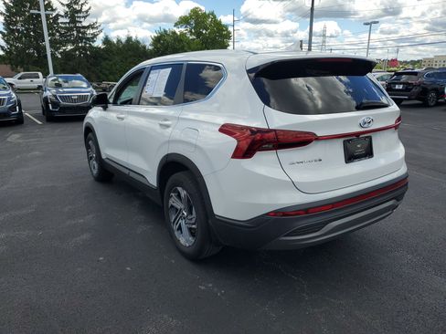 Used 2023 Hyundai Santa Fe SE FWD image 2