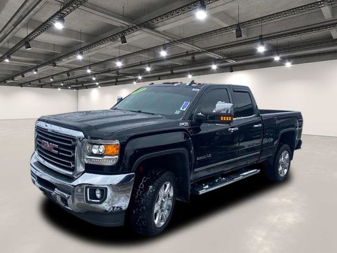 Used 2018 GMC Sierra 2500 SLT w/ Snow Plow Prep Package image 2