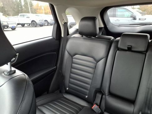 Certified 2022 Ford Edge SEL w/ Convenience Package image 13