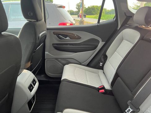 Used 2018 GMC Terrain SLE w/ Driver Convenience Package FWD image 12