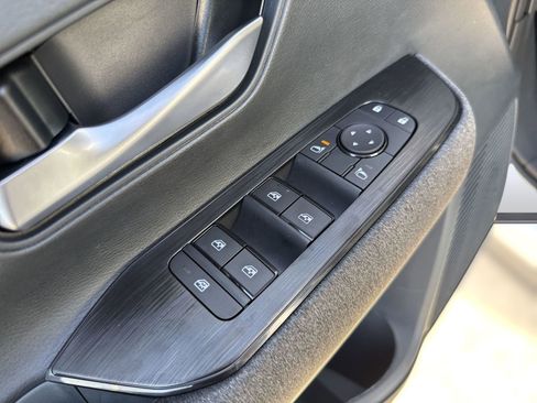 New 2025 Nissan Kicks SV w/ SV Premium Package image 21