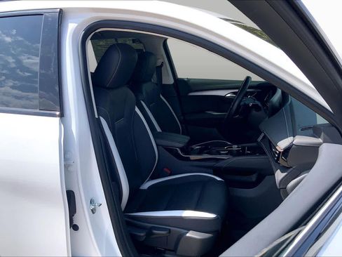 Used 2025 Buick Envision Sport Touring AWD/4WD image 9