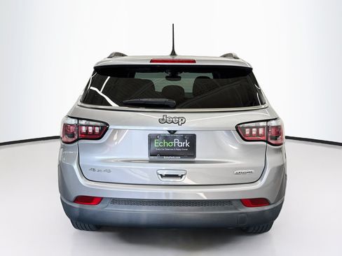 Used 2018 Jeep Compass Latitude w/ Popular Equipment Group AWD/4WD image 7