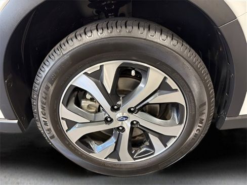 Certified 2022 Subaru Outback Limited image 39