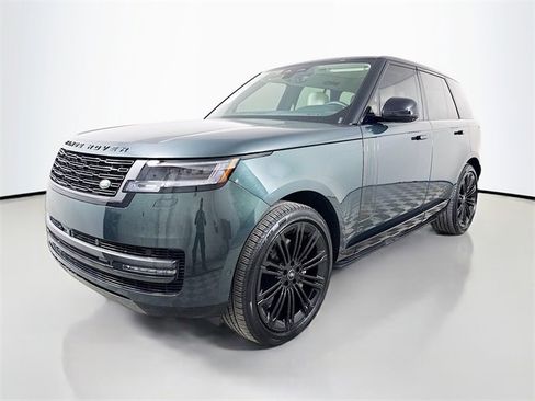 Used 2025 Land Rover Range Rover SE image 1