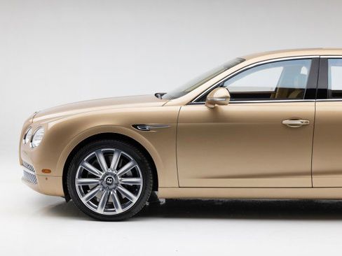 Used 2015 Bentley Flying Spur W12 image 17