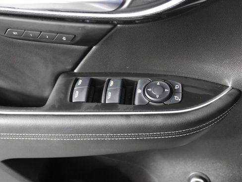 Used 2022 Buick Envision Essence w/ Sport Touring Package FWD image 24