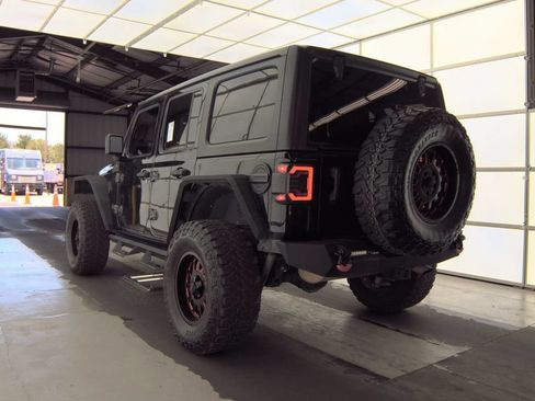 Used 2021 Jeep Wrangler Unlimited Rubicon AWD/4WD image 6