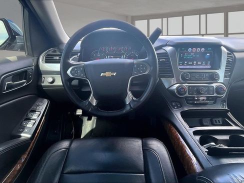 Used 2018 Chevrolet Tahoe Premier RWD image 5