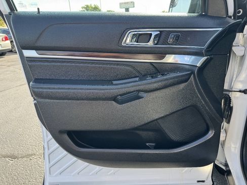 Used 2017 Ford Explorer Limited FWD image 15