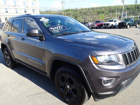 Used 2014 Jeep Grand Cherokee Laredo w/ Quick Order Package 23E AWD/4WD image 4