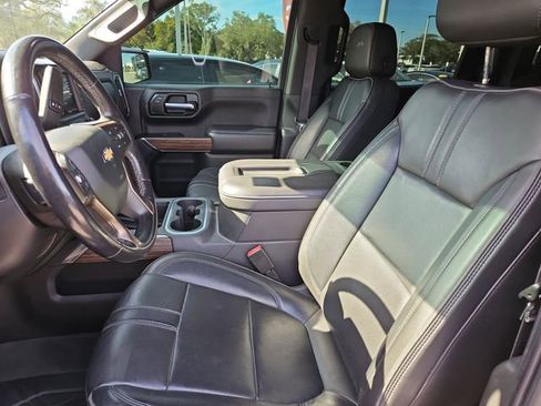 Used 2021 Chevrolet Silverado 1500 High Country w/ Technology Package image 17
