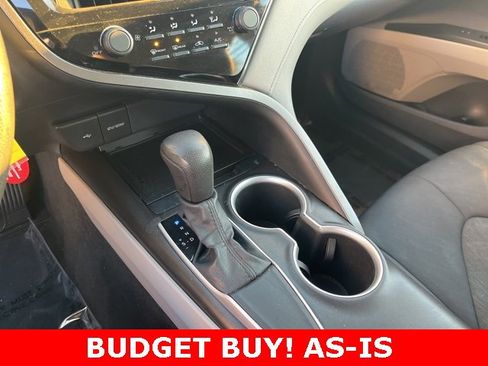 Used 2021 Toyota Camry LE image 25