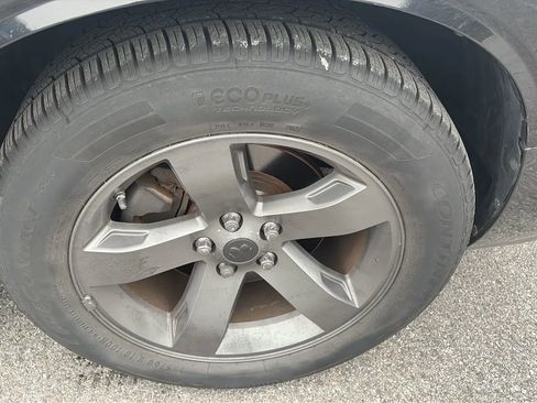 Used 2009 Dodge Challenger SE image 30