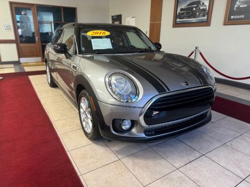 Used 2016 MINI Cooper Clubman image 1