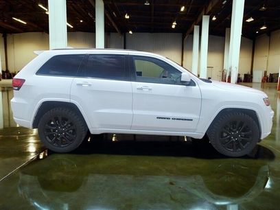 Used 2018 Jeep Grand Cherokee Altitude