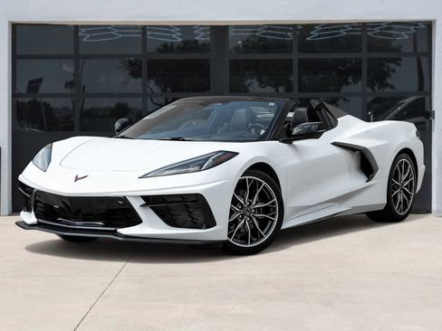 Used 2025 Chevrolet Corvette Stingray Preferred Conv w/ 2LT image 1