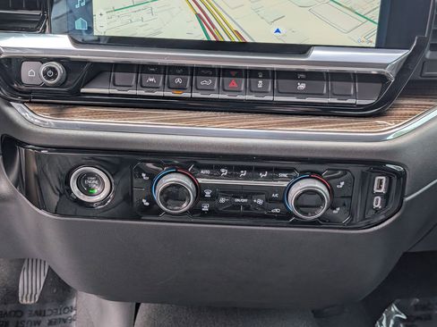 Used 2024 Chevrolet Silverado 1500 LT AWD/4WD image 20