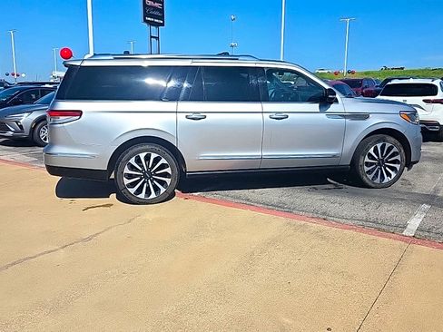 Used 2022 Lincoln Navigator L Reserve AWD/4WD image 10