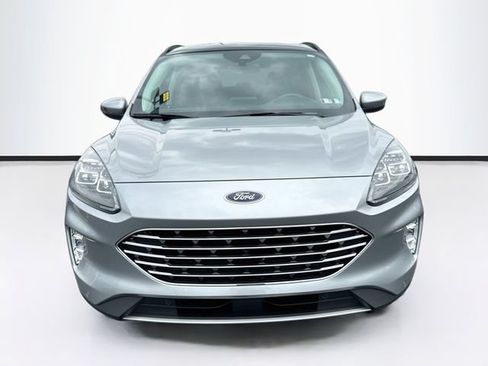 Certified 2022 Ford Escape Titanium w/ Titanium Elite Package AWD/4WD image 3