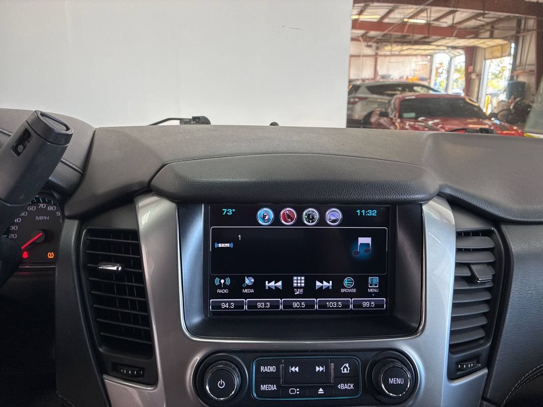 Used 2018 Chevrolet Suburban LT AWD/4WD image 15