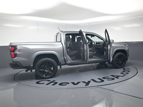 Used 2024 Chevrolet Colorado Z71 w/ Z71 Convenience Package 2 AWD/4WD image 25