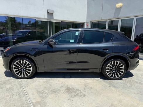 Used 2025 Maserati Grecale Modena AWD/4WD image 6